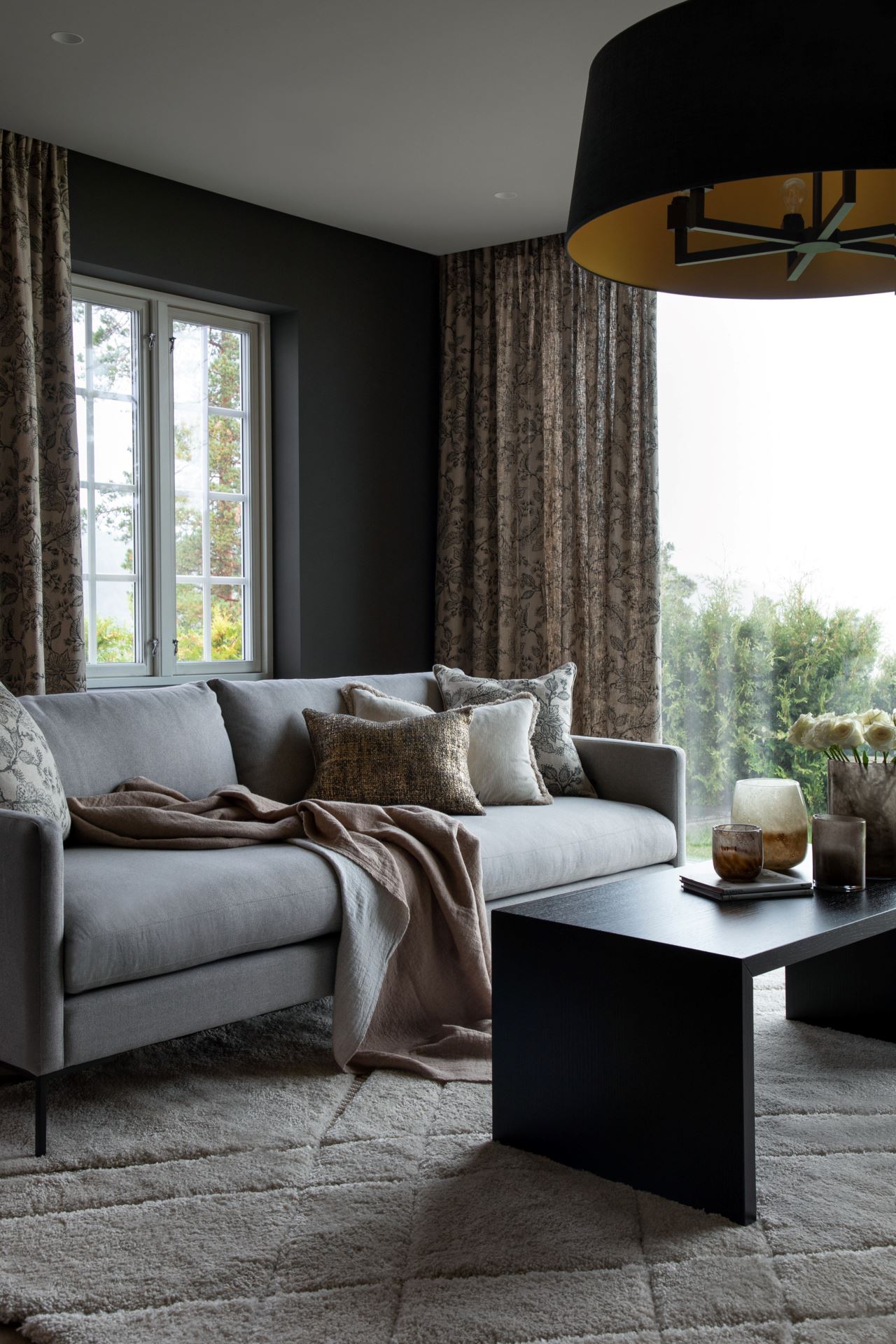 3-kohaline diivan helehall - 3