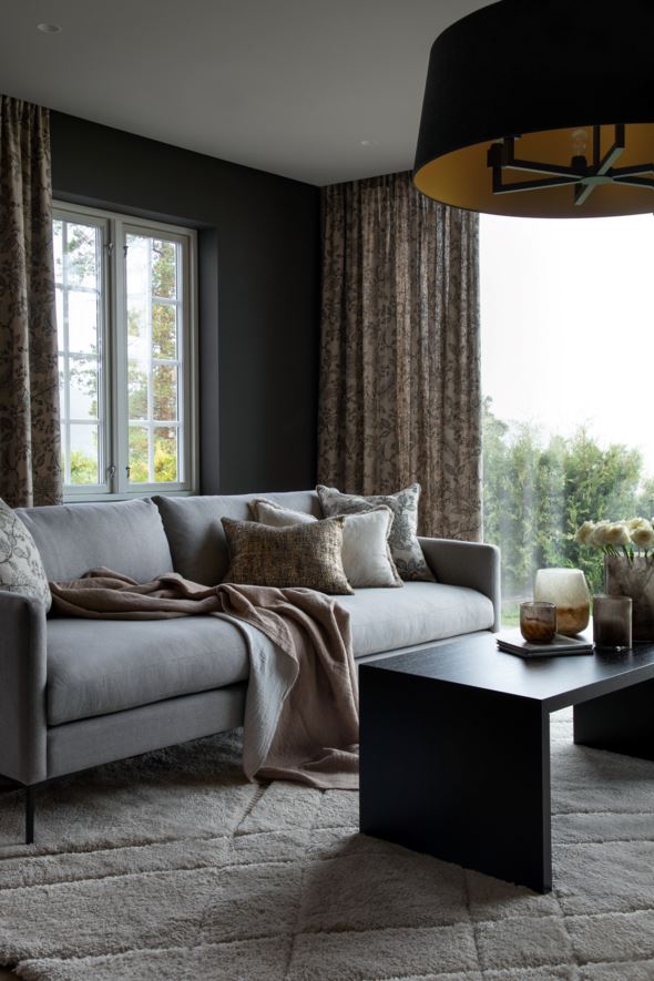 3-kohaline diivan helehall - 3