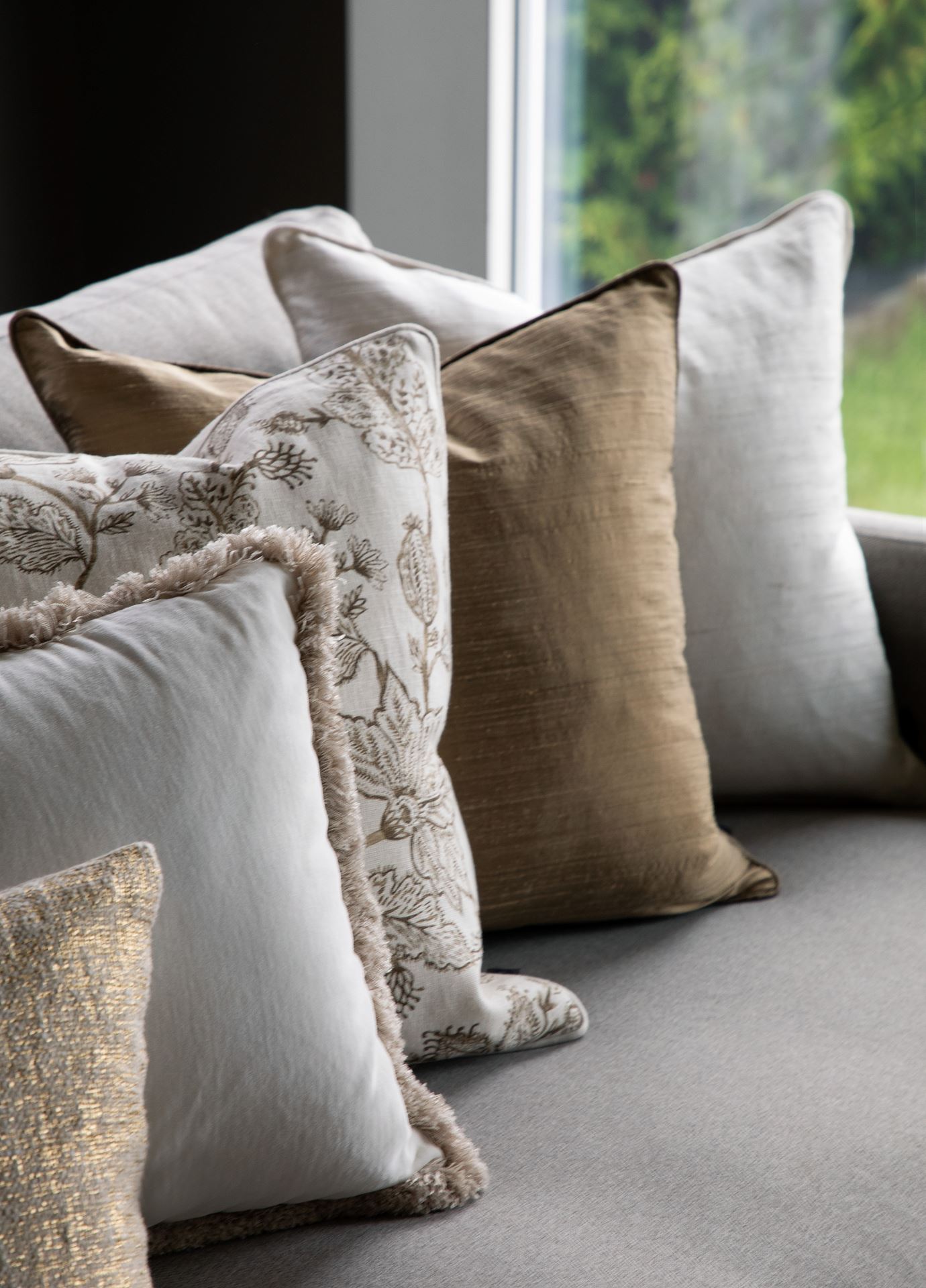 Dekoratiivpadja kate kuldne - 4