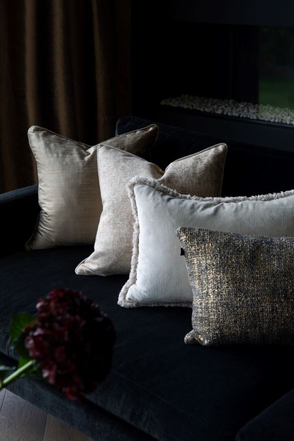 Dekoratiivpadja kate valge - 2