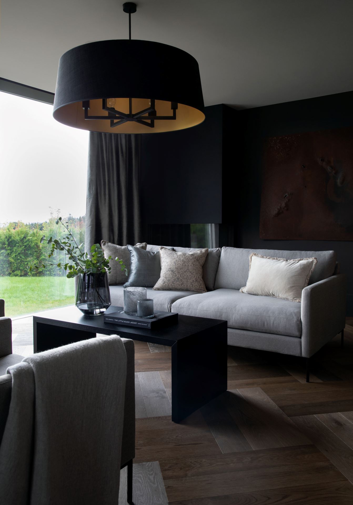 Diivanilaud must - 2