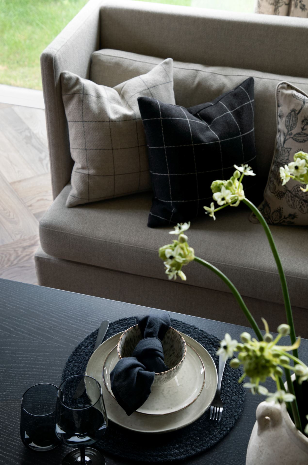 Köögidiivan beež - 9