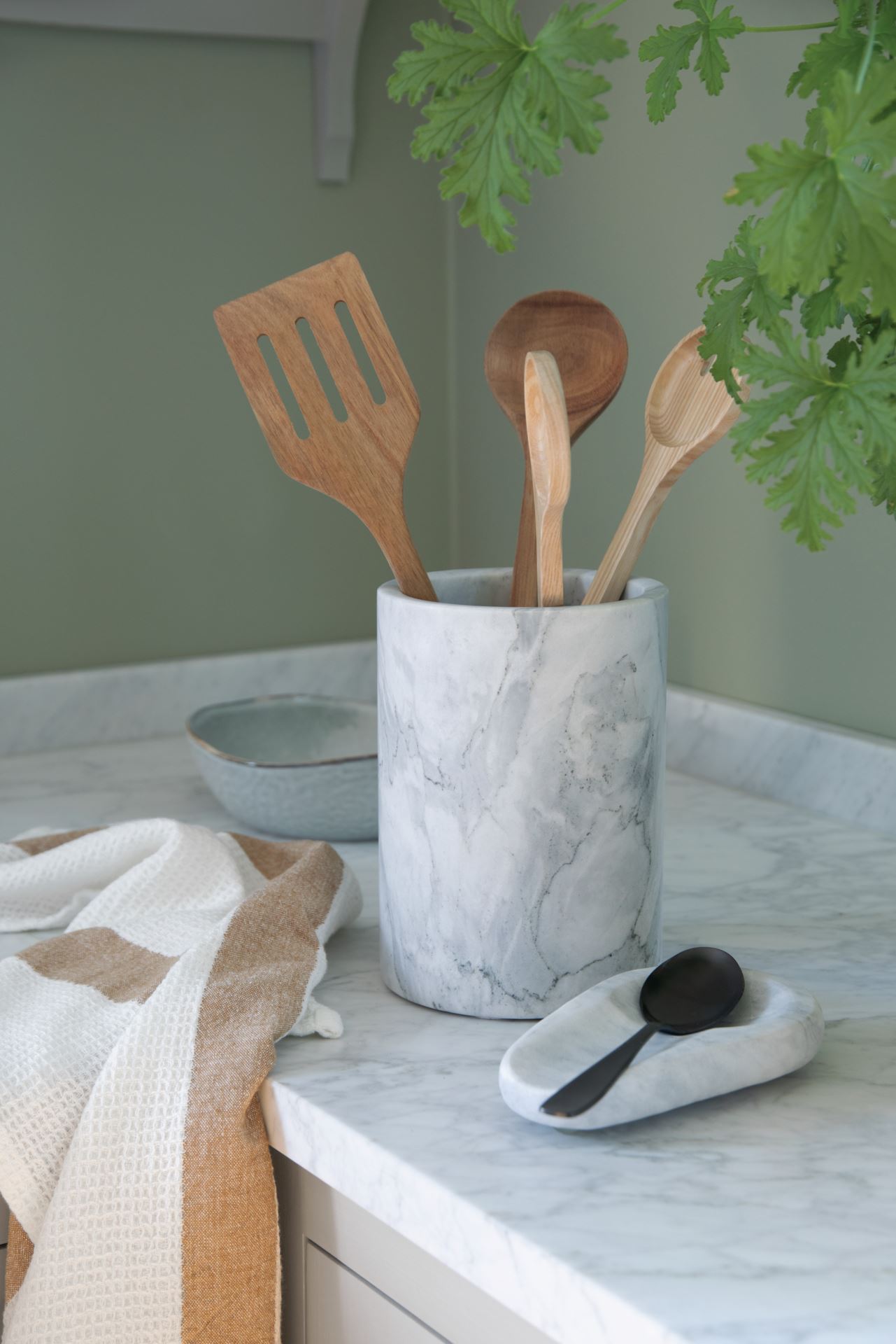 Lusikaalus helehall - 2