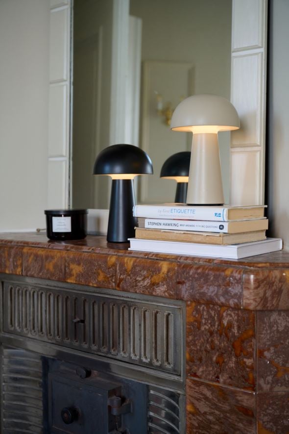 Patareitoitel valgusti must - 3