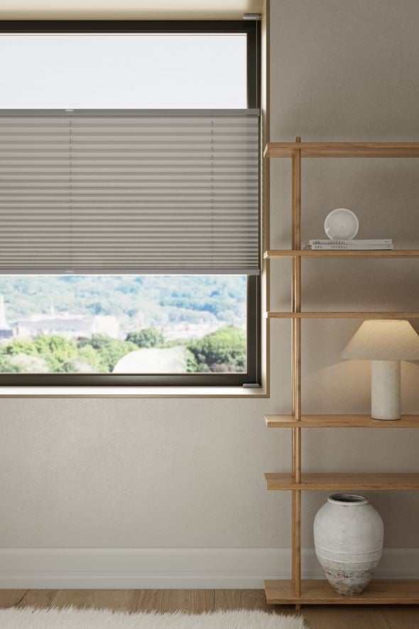 Valgust filtreeriv voldikkardin hall - 2