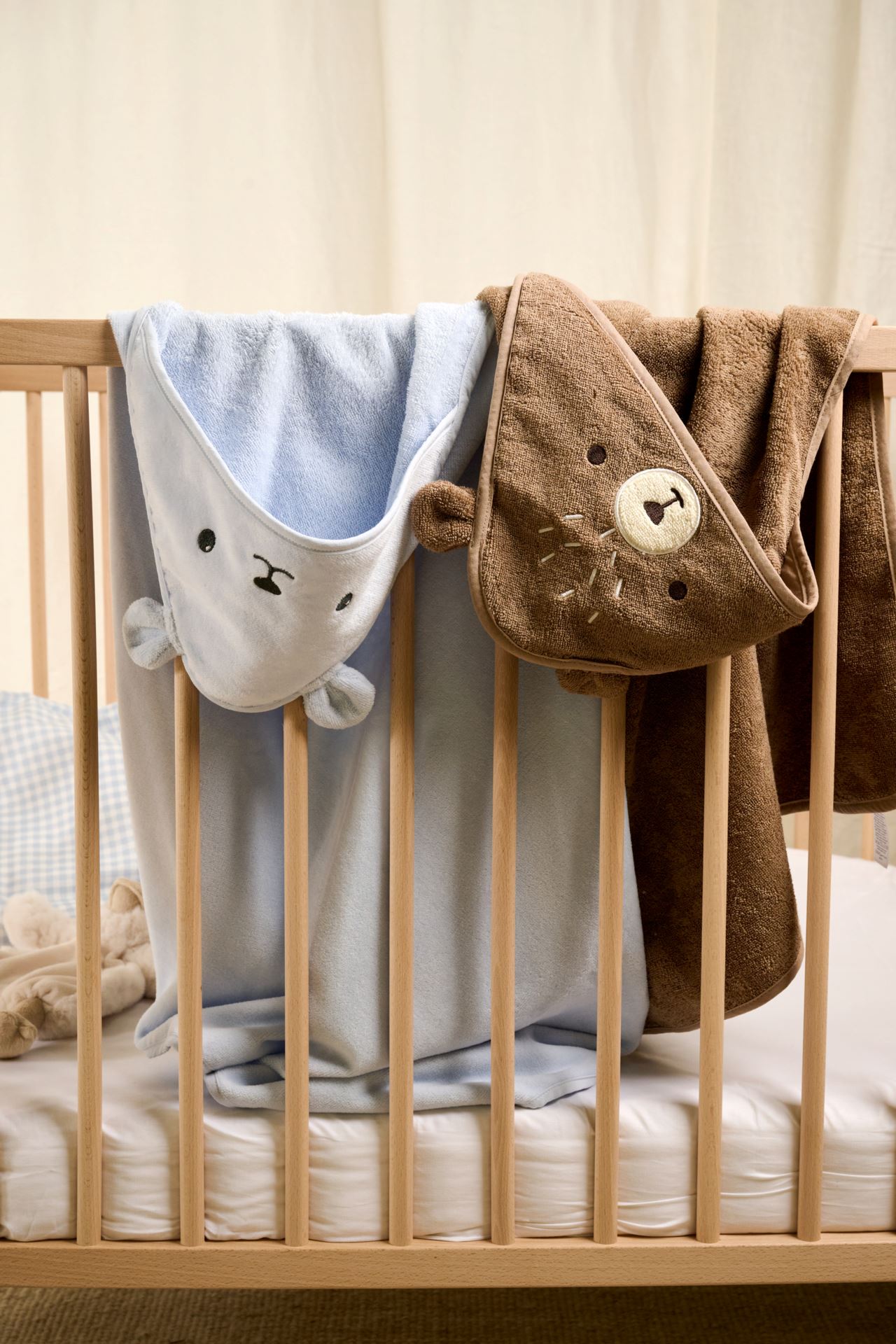 Kapuutsiga rätik pruun - 3