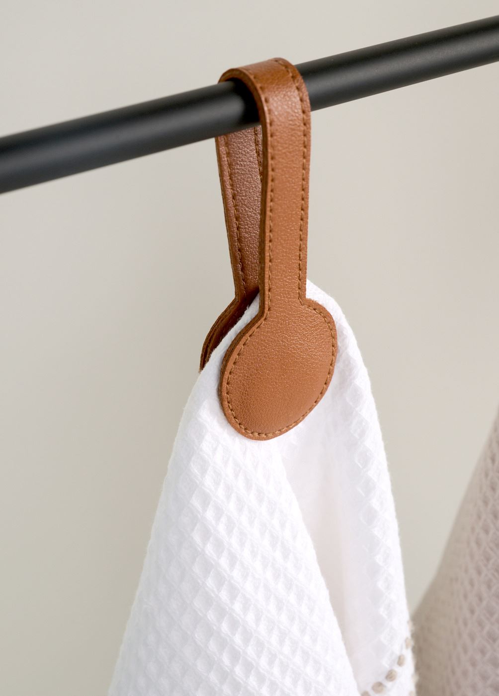 Rätik ripub pruun - 2