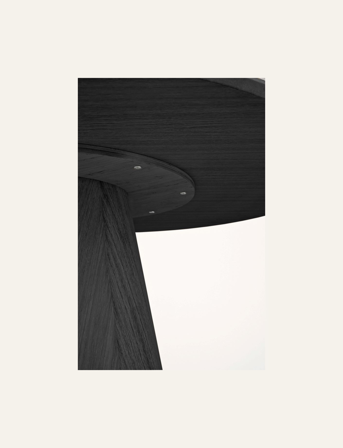 Söögilaud must - 3