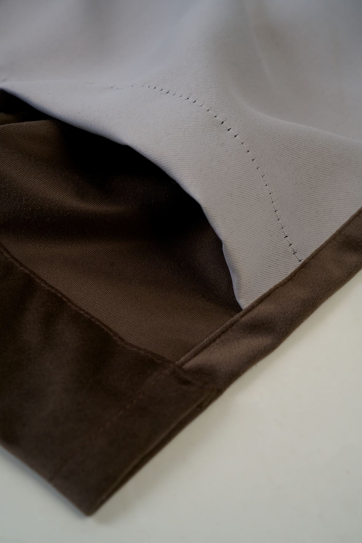 Pimendav kardin tumepruun - 4