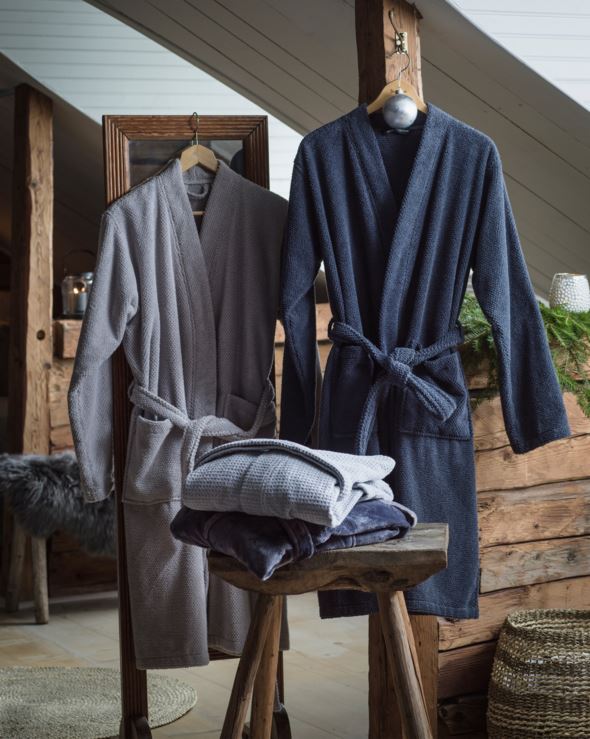 Hommikumantel hall - 3