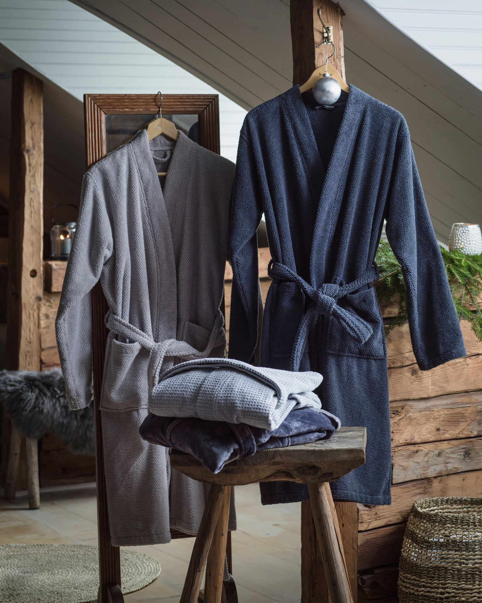 Hommikumantel hall - 3