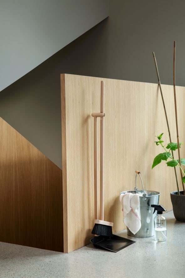 Ämber hõbedane - 2