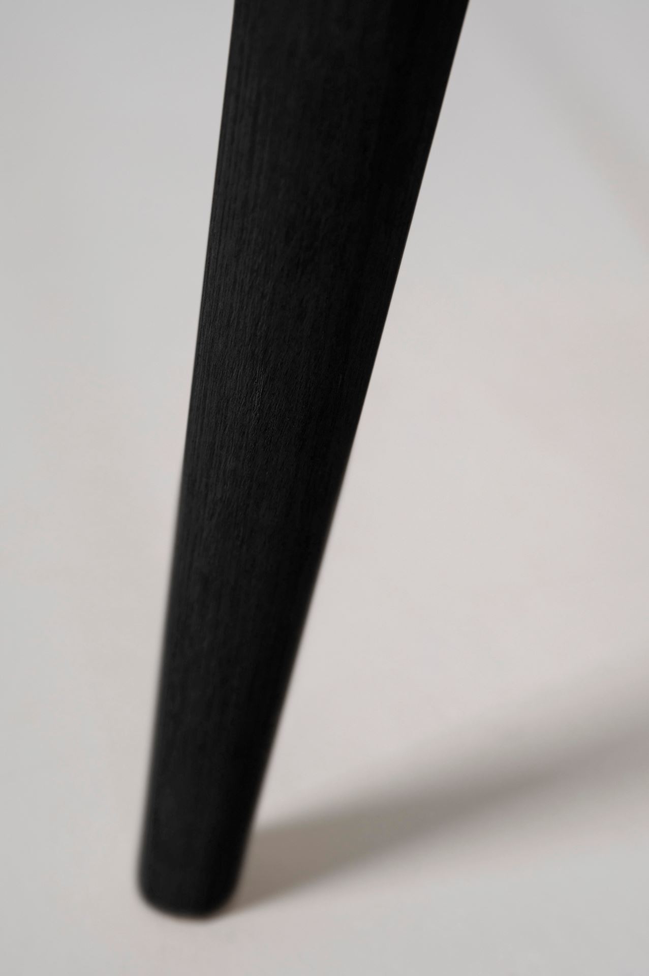 Söögilaud must - 6