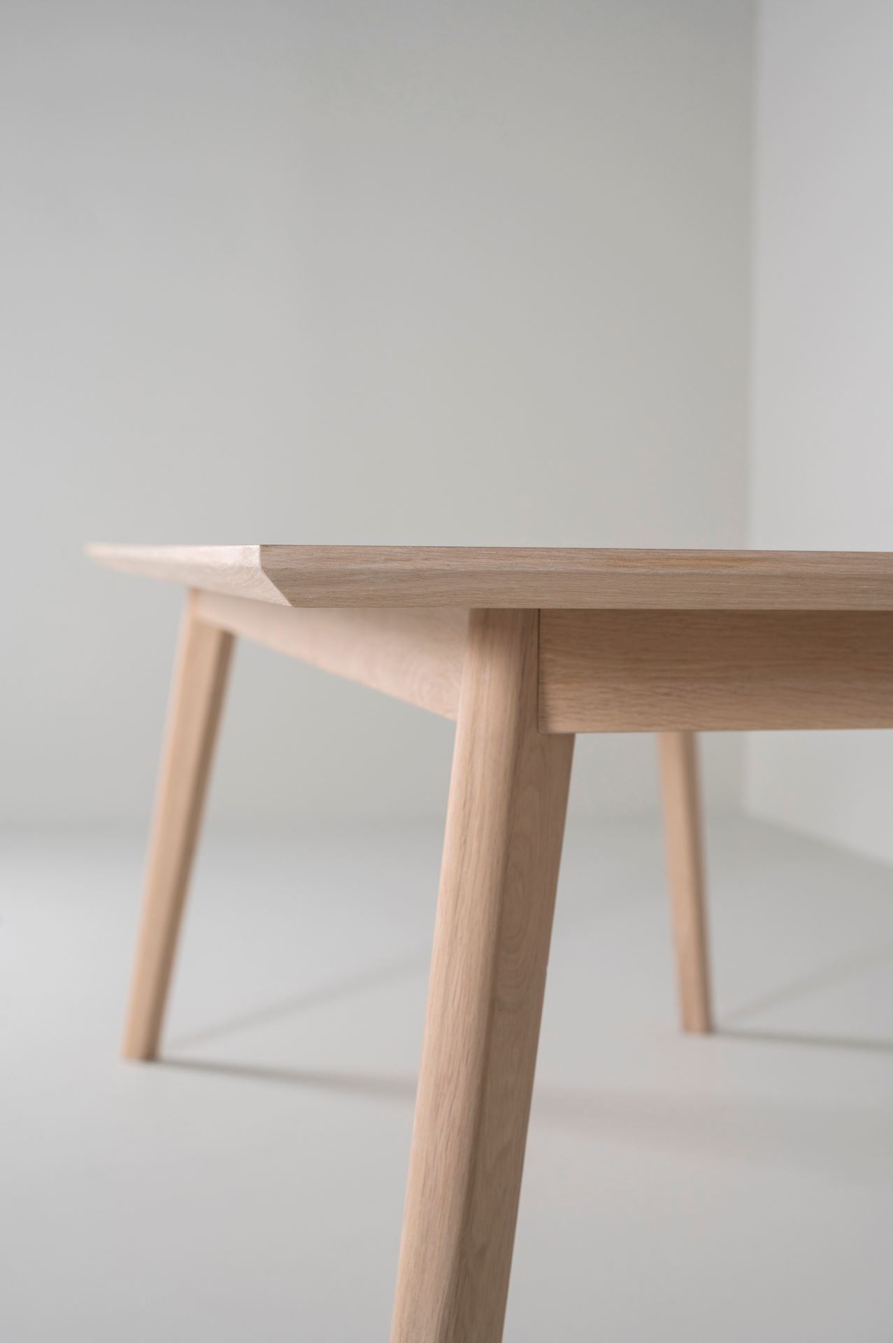 Söögilaud naturaalne toon - 3