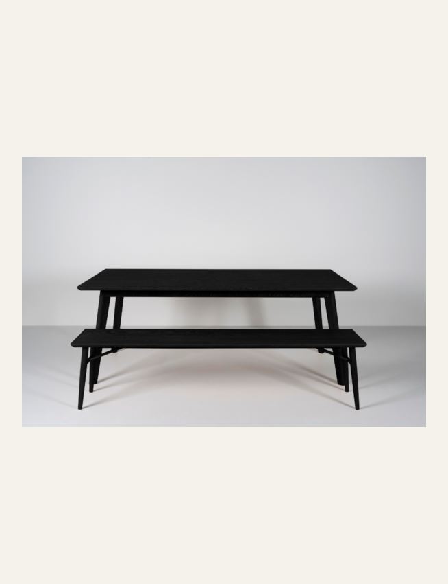 Söögilaud must - 2