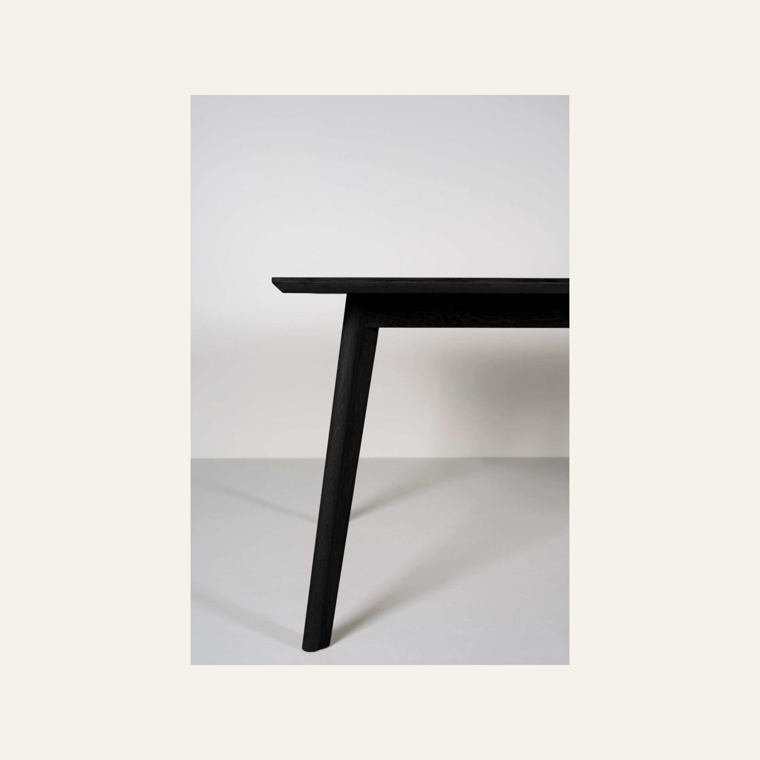 Söögilaud must - 3