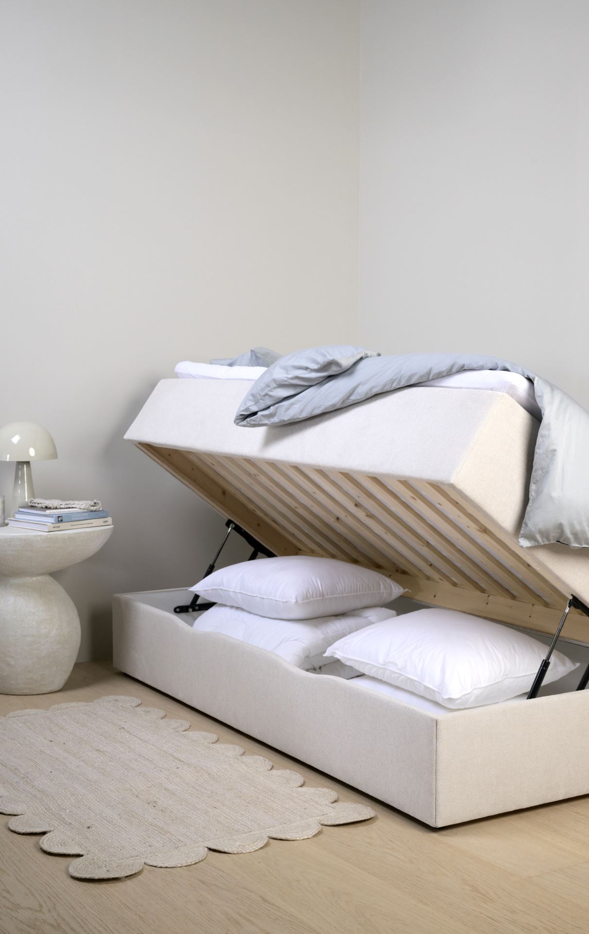 Voodi koos panipaigaga beež - 3