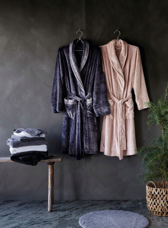 Hommikumantel hall - 3