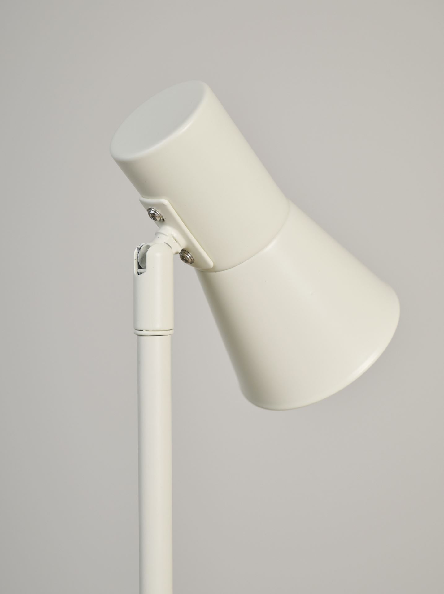 Põrandavalgusti kreemikas - 3