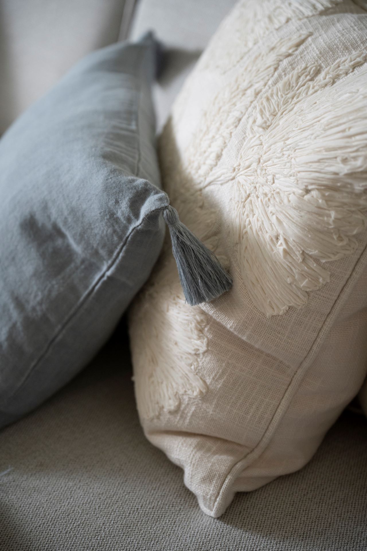 Dekoratiivpadja kate hele sinine - 2