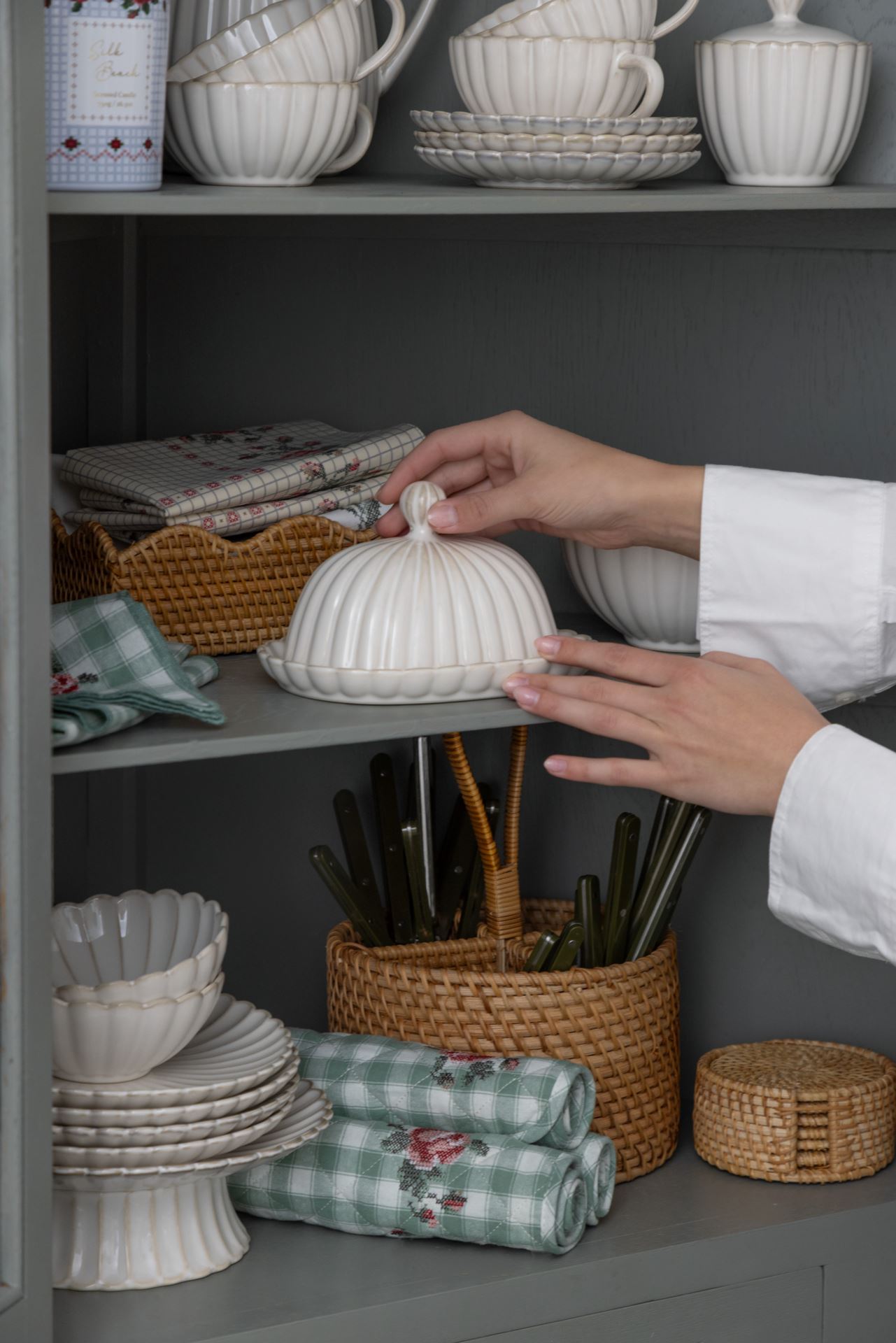 Võinõu kaanega valge - 2