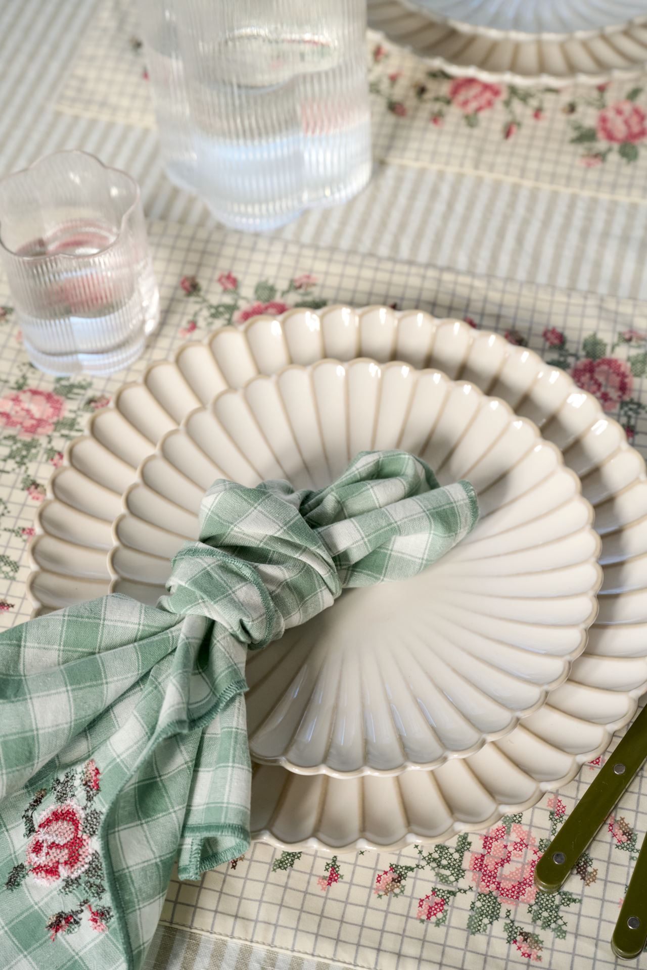 Õhtusöögi taldrik valge - 2