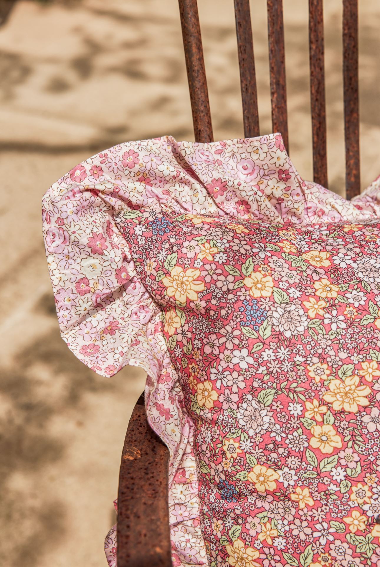 Dekoratiivpadi mitmevärviline - 2