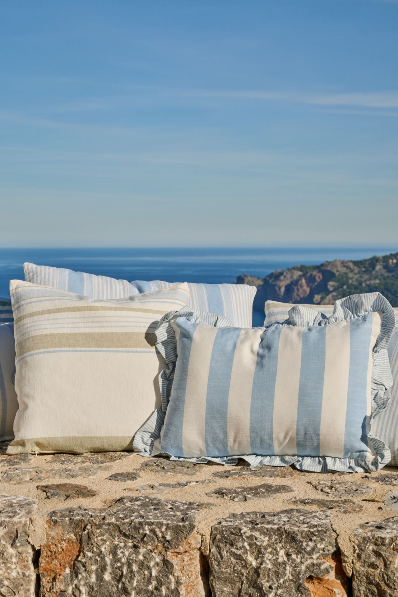 Dekoratiivpadi hele sinine - 2