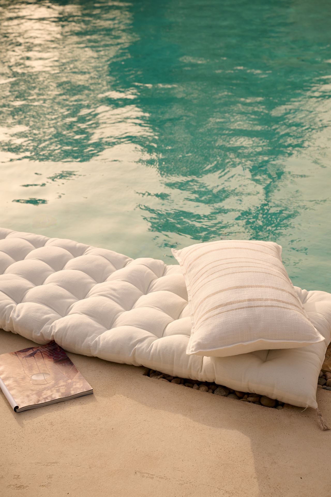 Dekoratiivpadi beež - 2