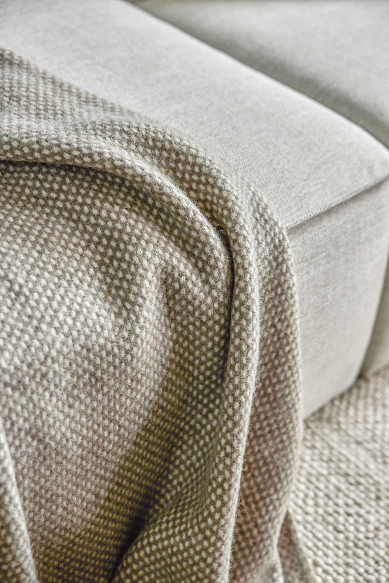 Villapleed hallikaspruun - 6