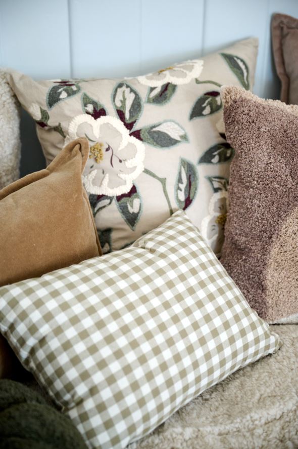 Dekoratiivpadja kate mitmevärviline - 2