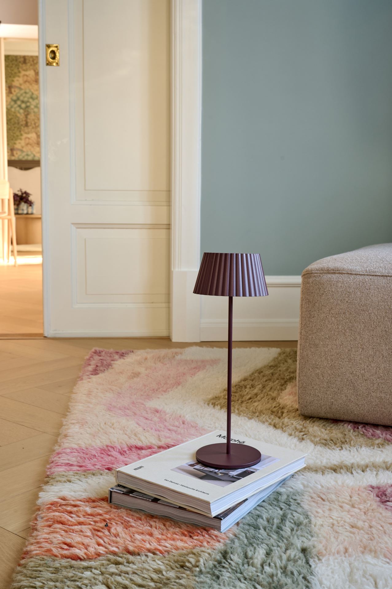 Patareitoitel valgusti tumepunane - 2