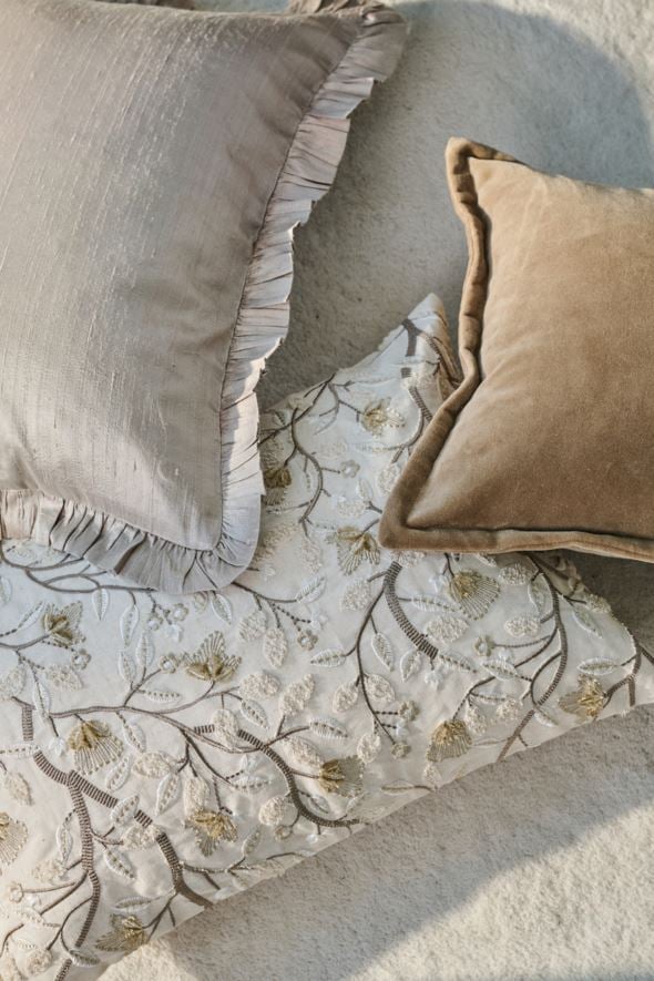 Dekoratiivpadja kate hallikaspruun - 2