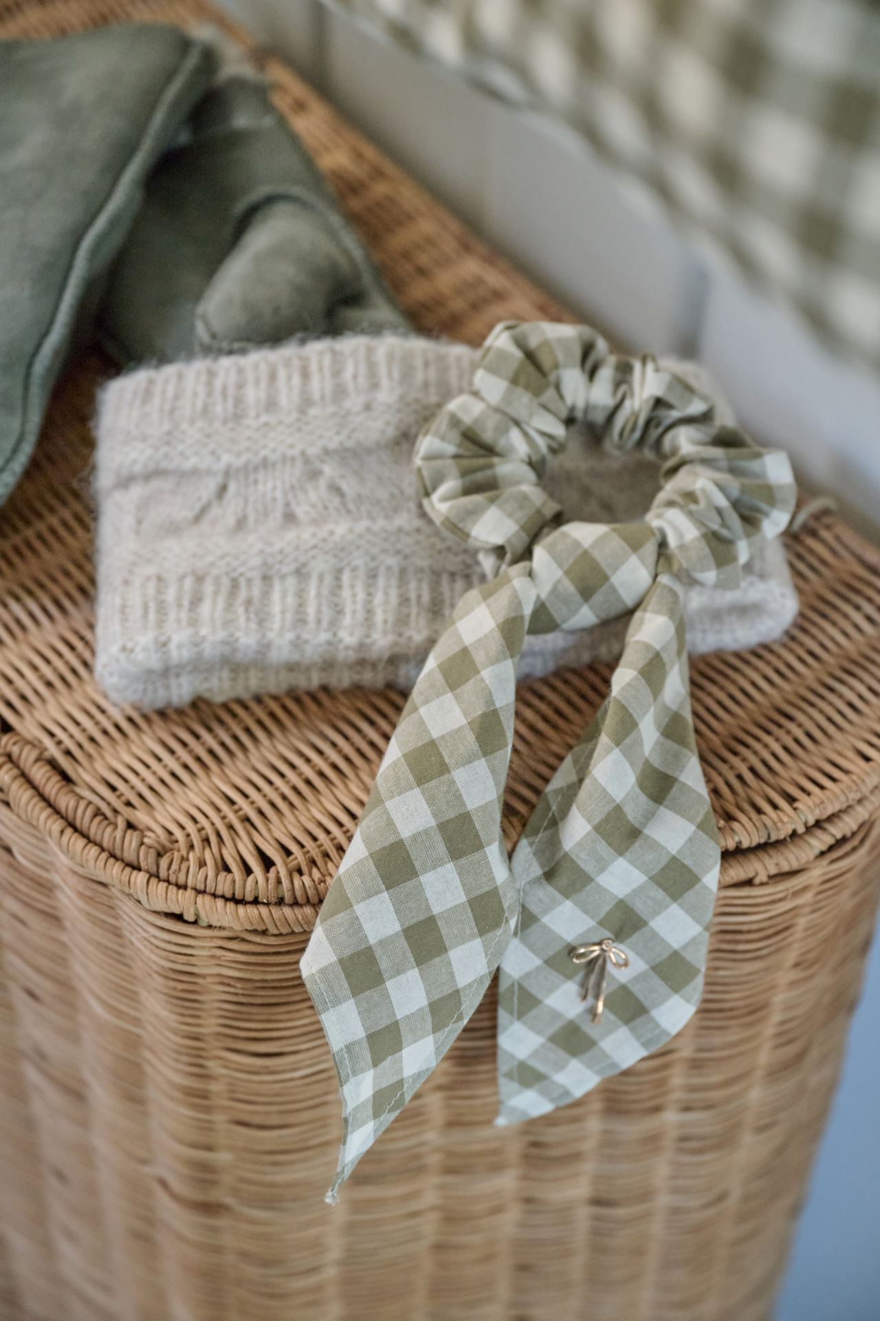 Juuksekumm oliiviroheline - 2