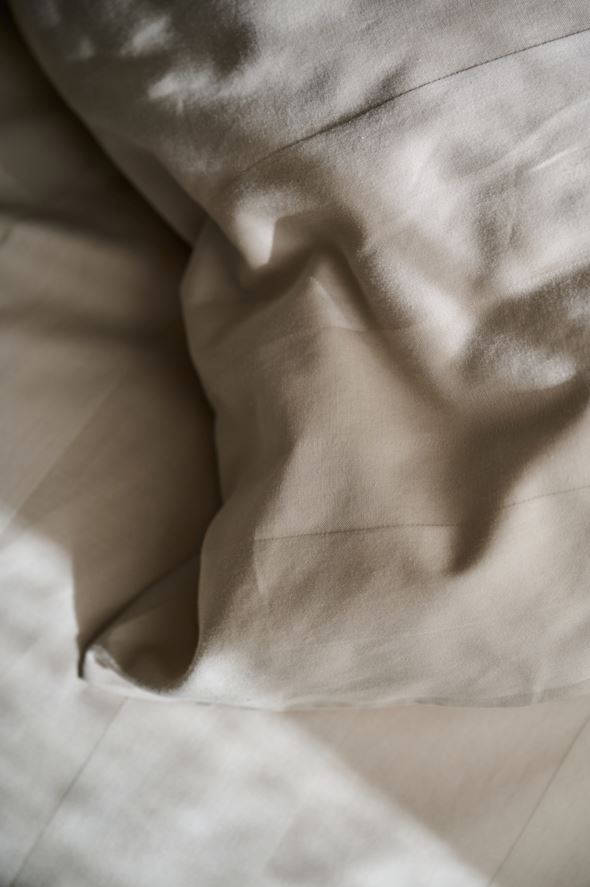 Voodipesukomplekt satiinpuuvillane hele beige - 3