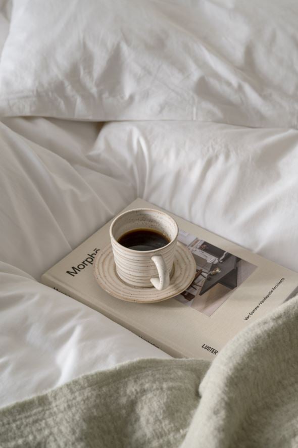 Tass alustaldrikuga hele beige - 2