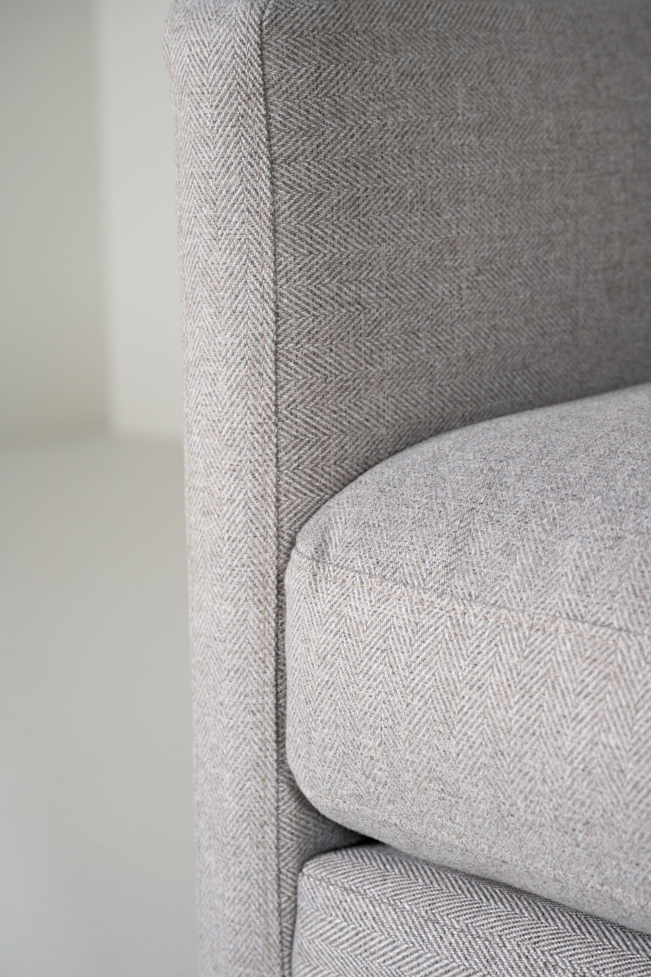 3-kohaline diivan helehall - 12