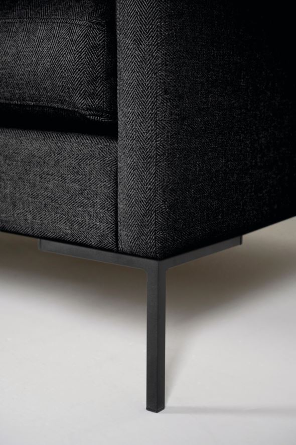 3-kohaline diivan must - 10