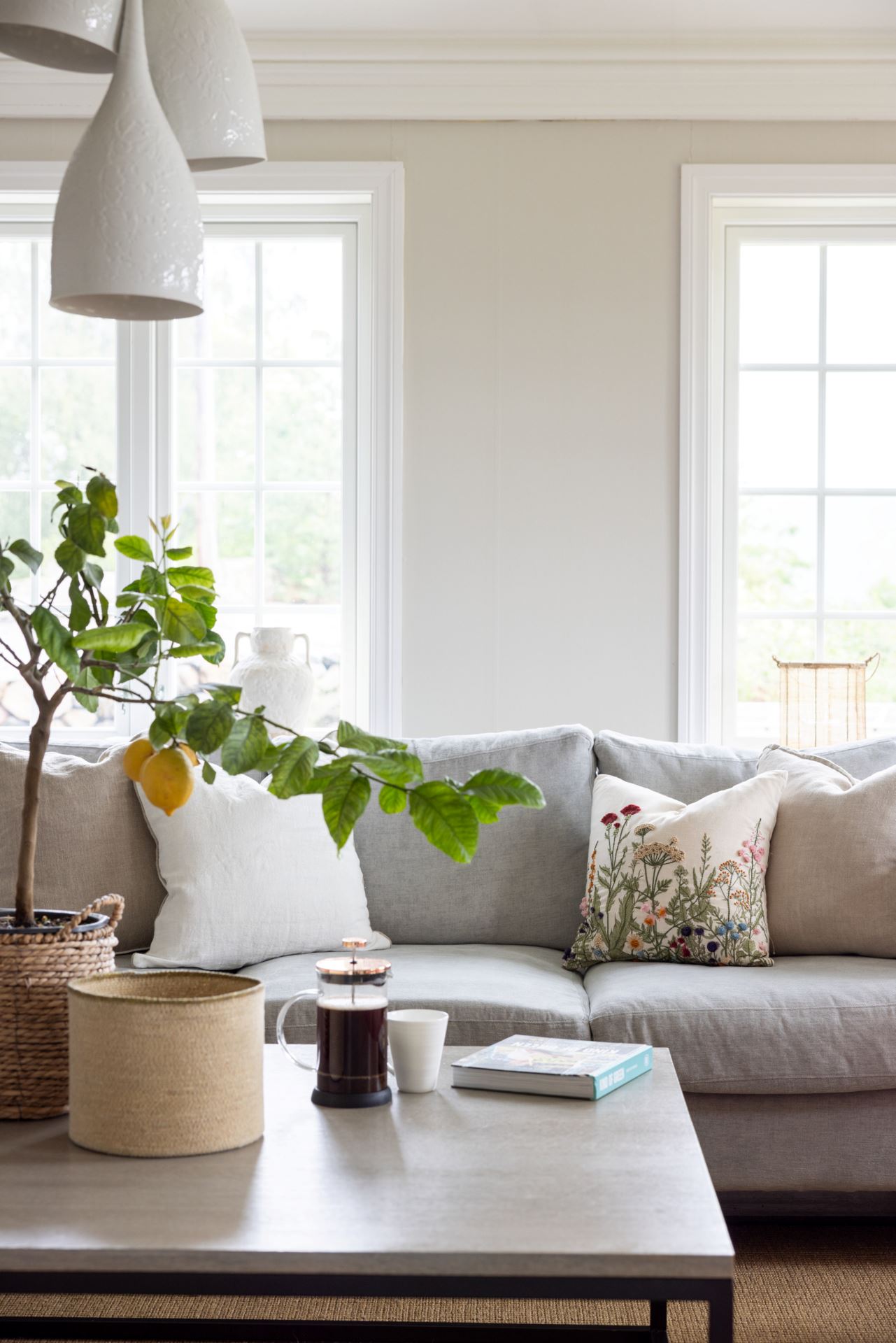 Dekoratiivpadja kate valge - 7