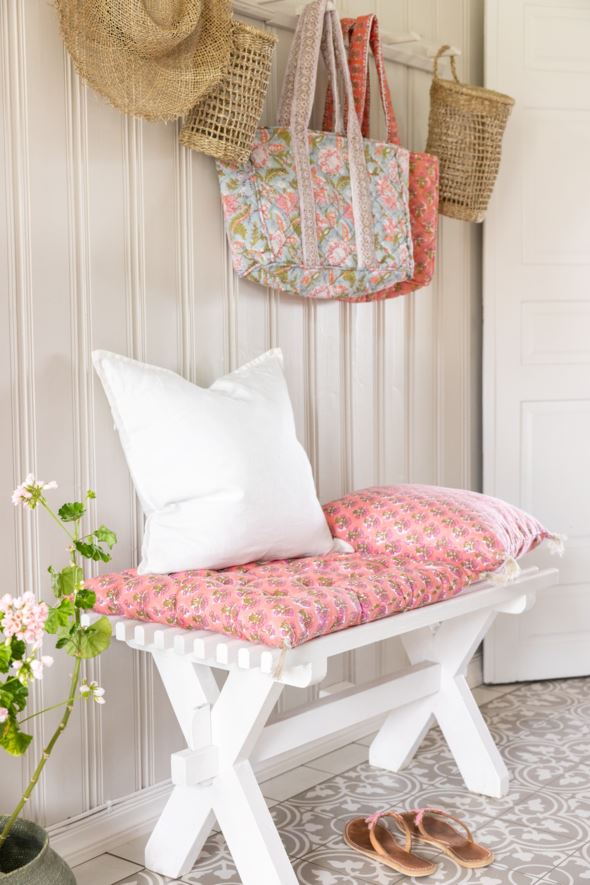 Dekoratiivpadja kate valge - 2