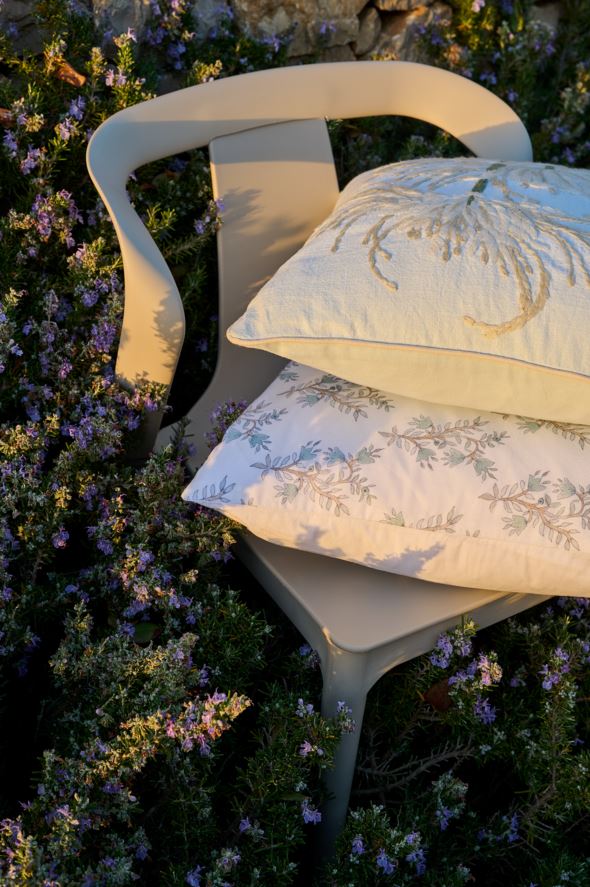 Dekoratiivpadja kate mitmevärviline - 2