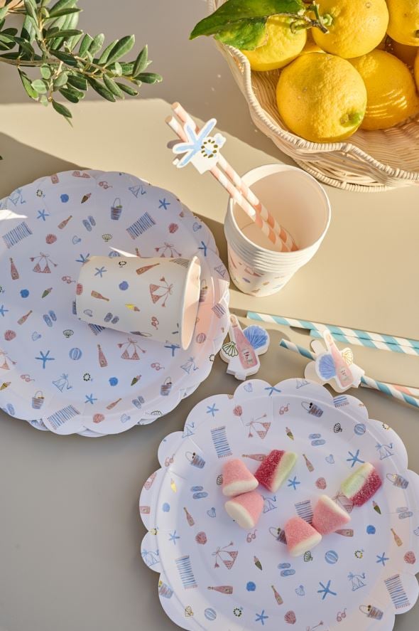 Papptass x 8 mitmevärviline - 2