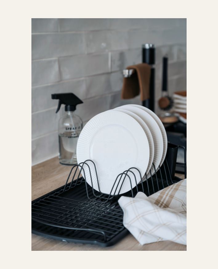 Nõuderest must - 26,5x47,5x11 cm must - 1