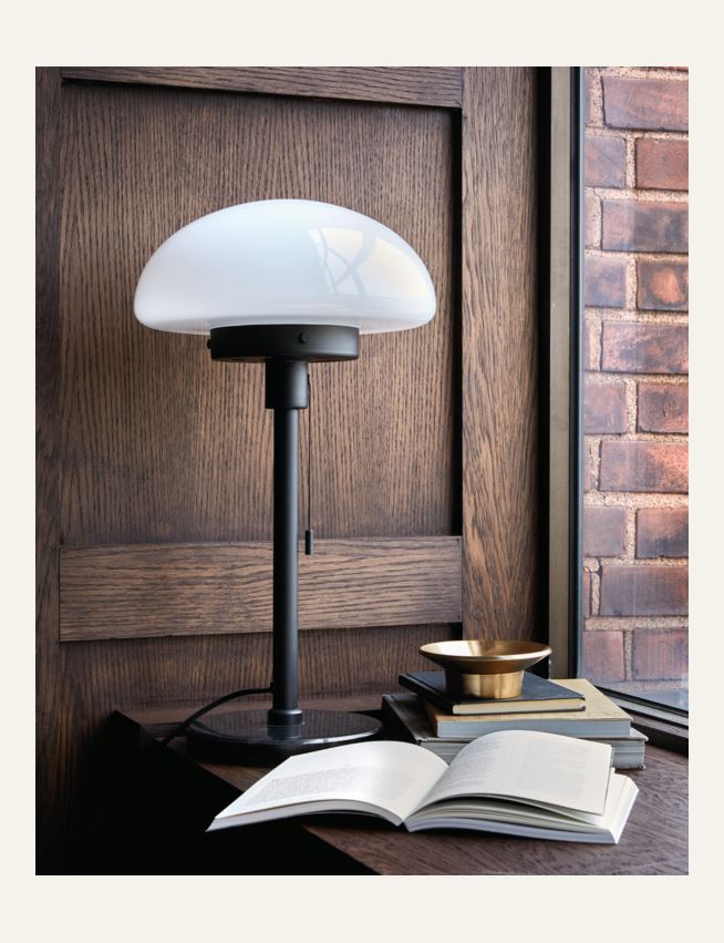 Lauavalgusti must - 2