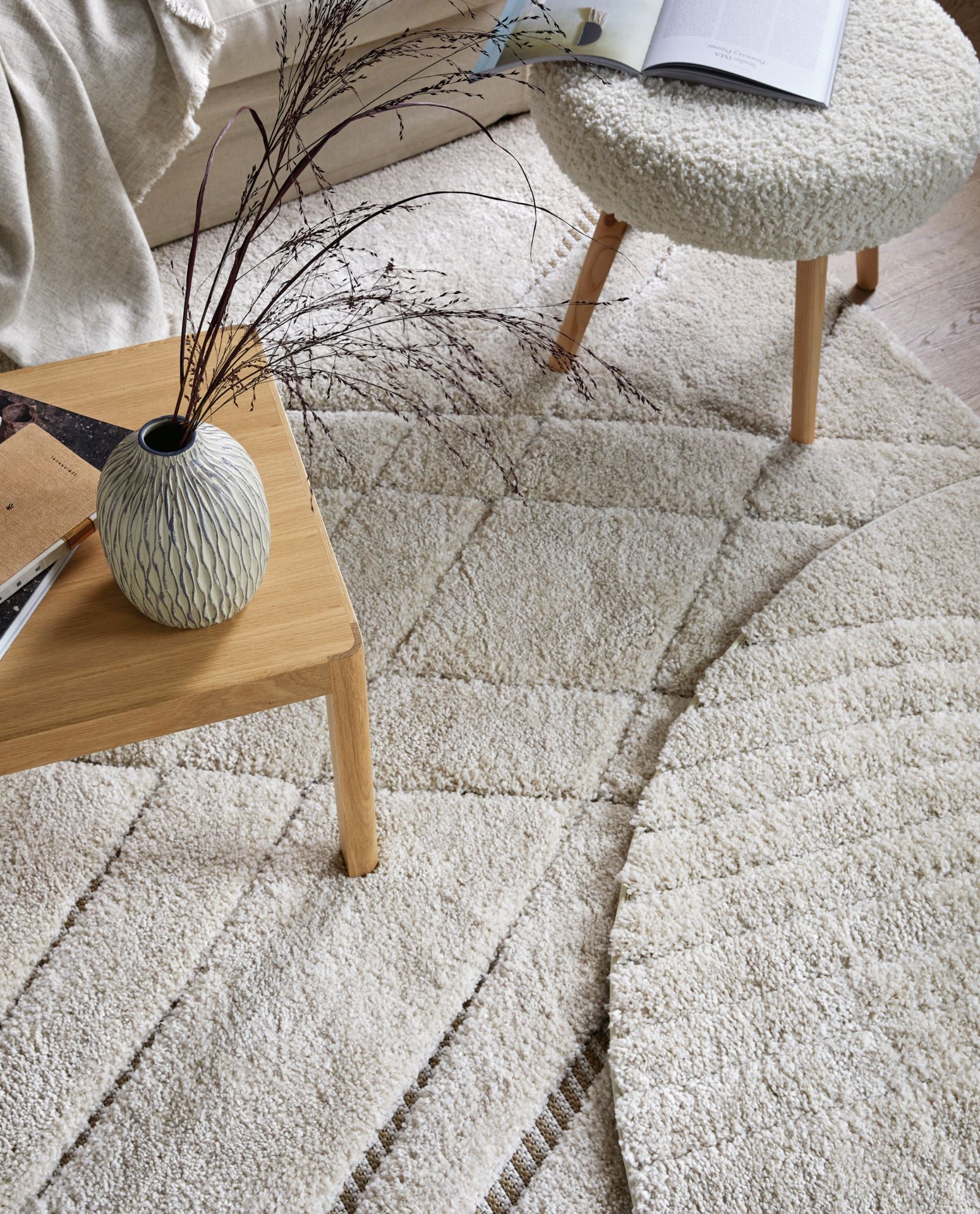 Ümmargune vaip loodusvalge - 5