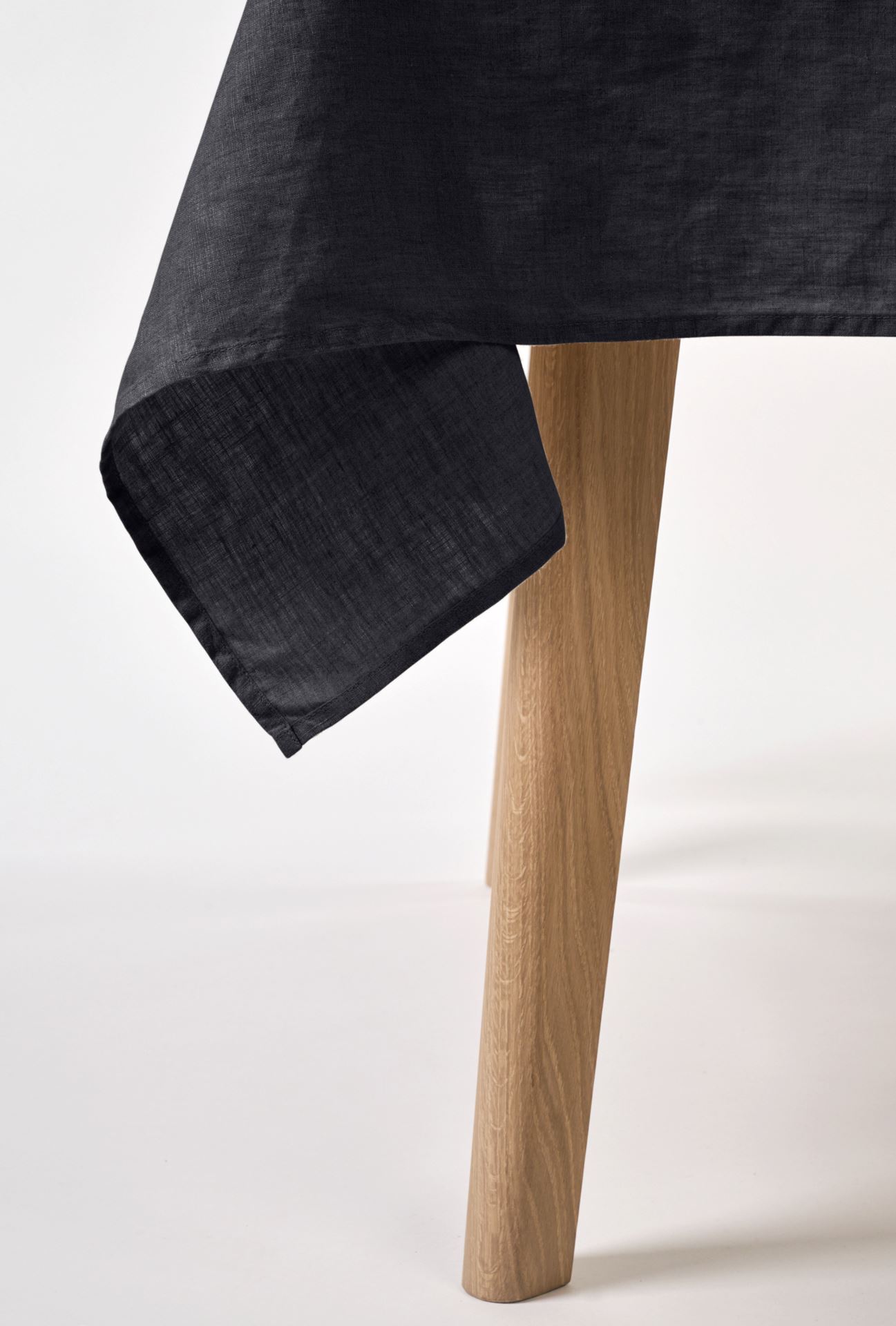 Linane laudlina must - 3